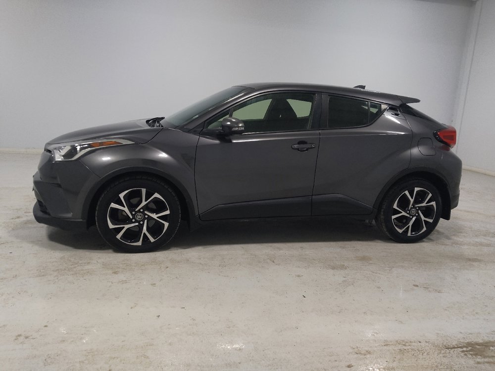 Used 2018 Toyota C-HR XLE image 2