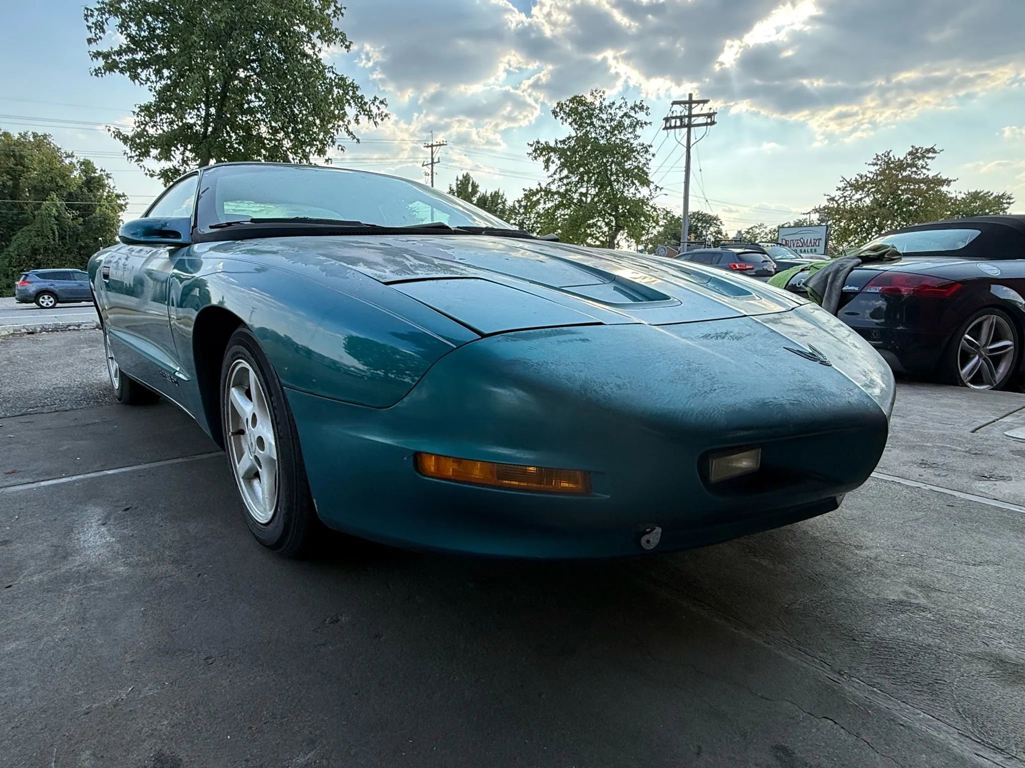 Used 1994 Pontiac Firebird Coupe image 2