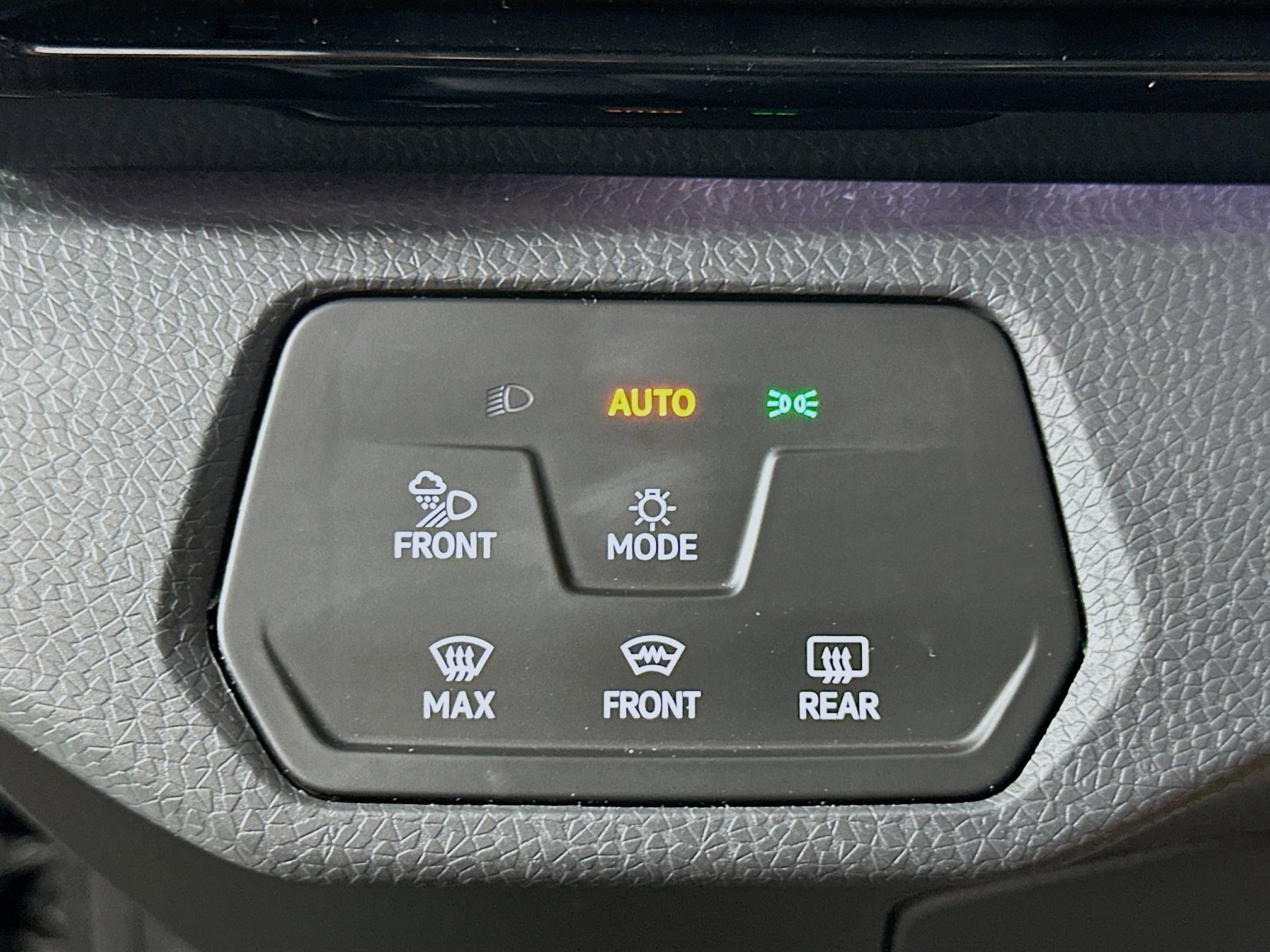 Used 2023 Volkswagen ID.4 Pro S Plus AWD/4WD image 17