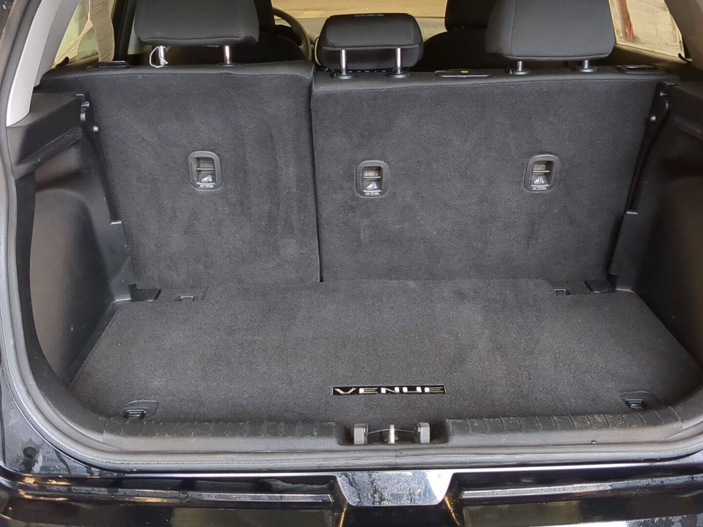 Used 2021 Hyundai Venue SE FWD image 17