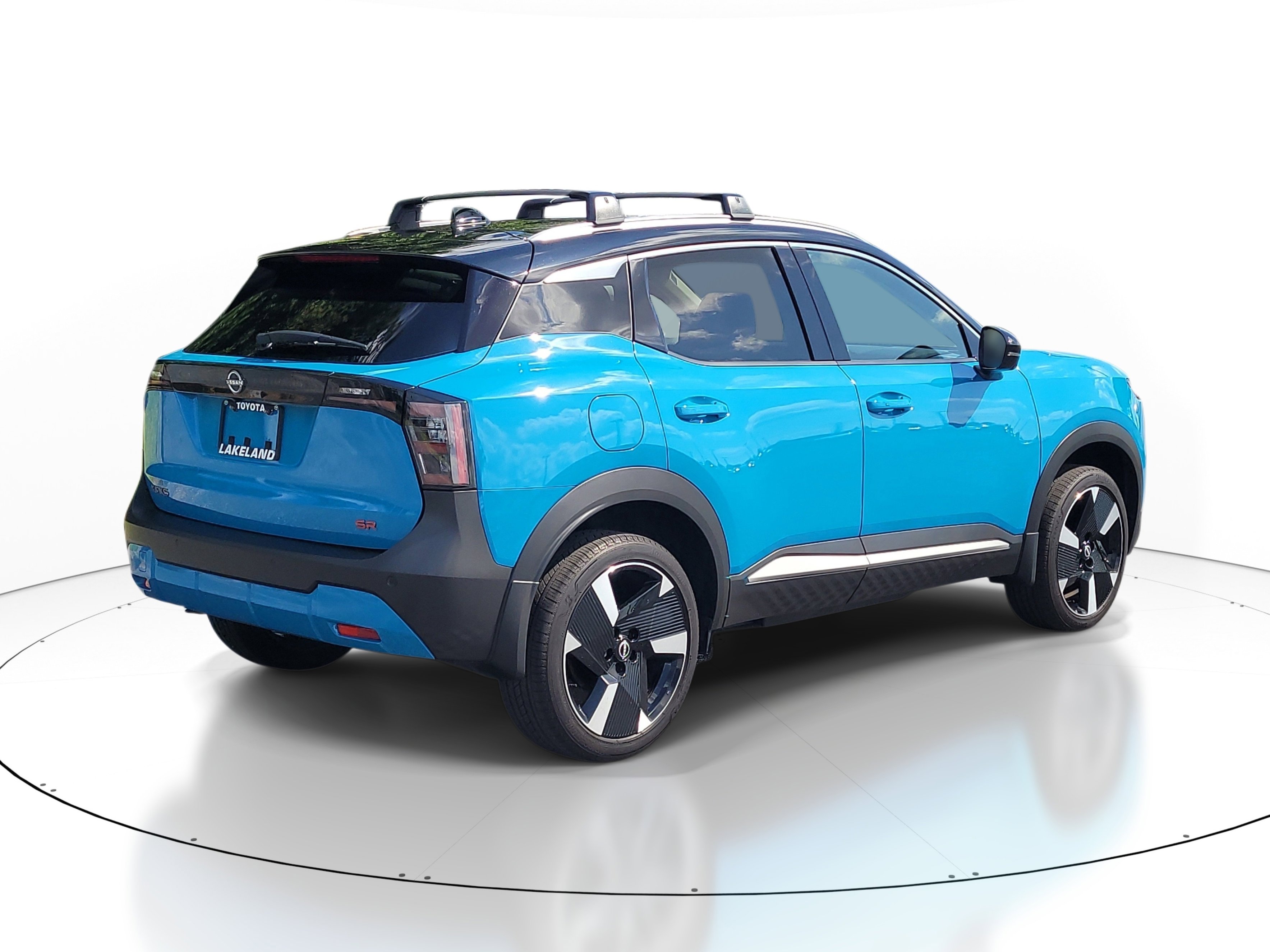 Used 2025 Nissan Kicks SR FWD image 7