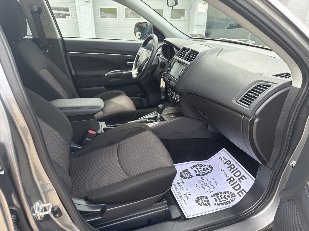Used 2018 Mitsubishi Outlander Sport ES FWD image 11