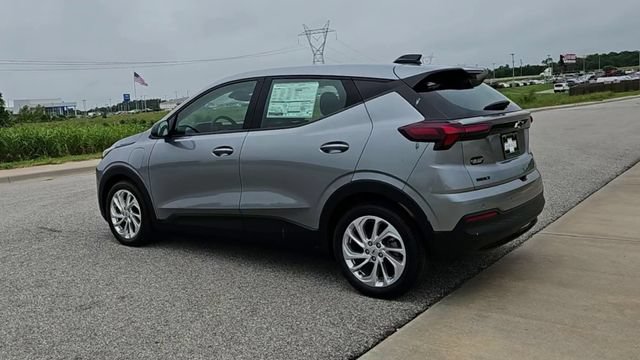 New 2027 Chevrolet Bolt LT w/ Comfort Package FWD image 6