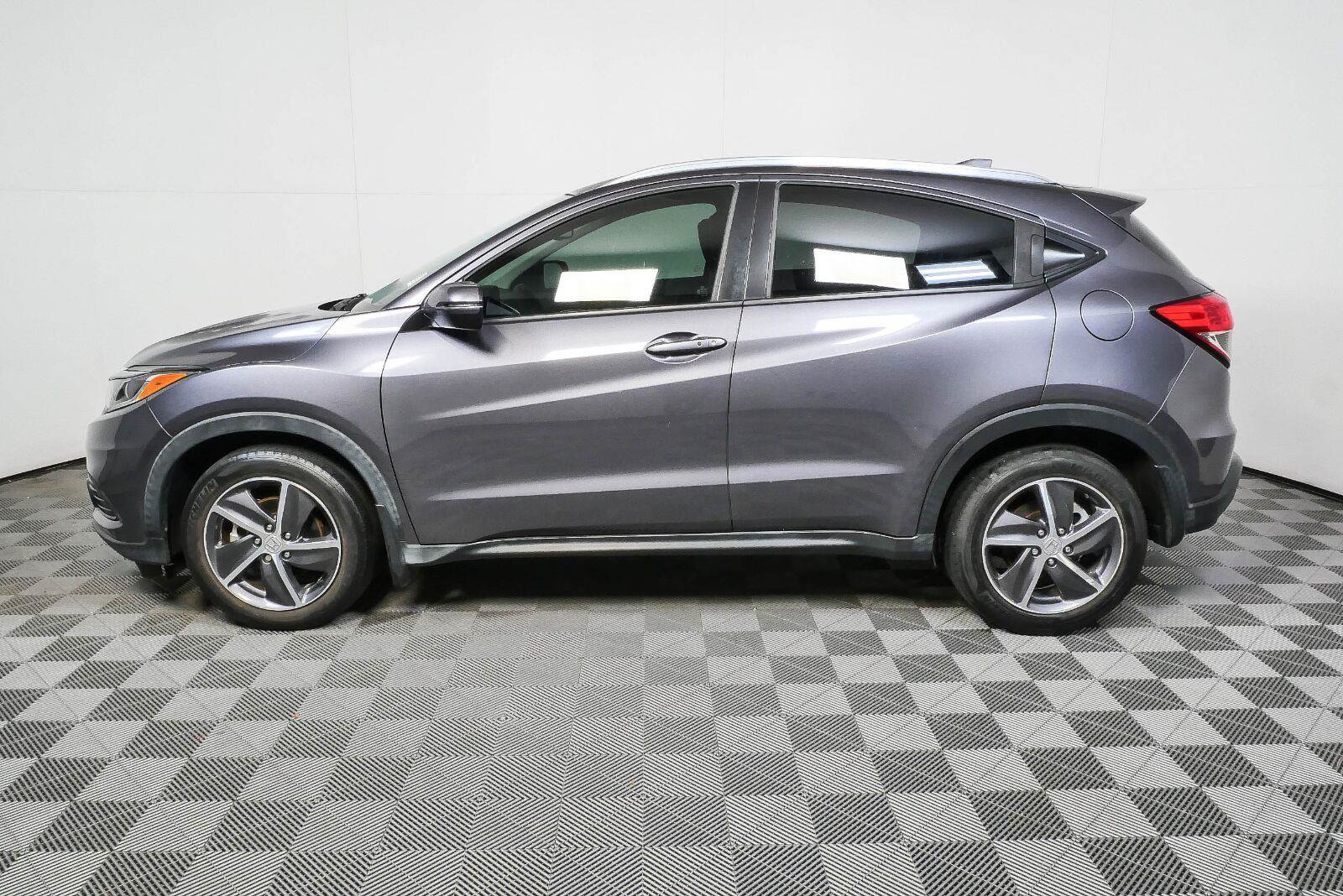 Used 2021 Honda HR-V EX-L image 3