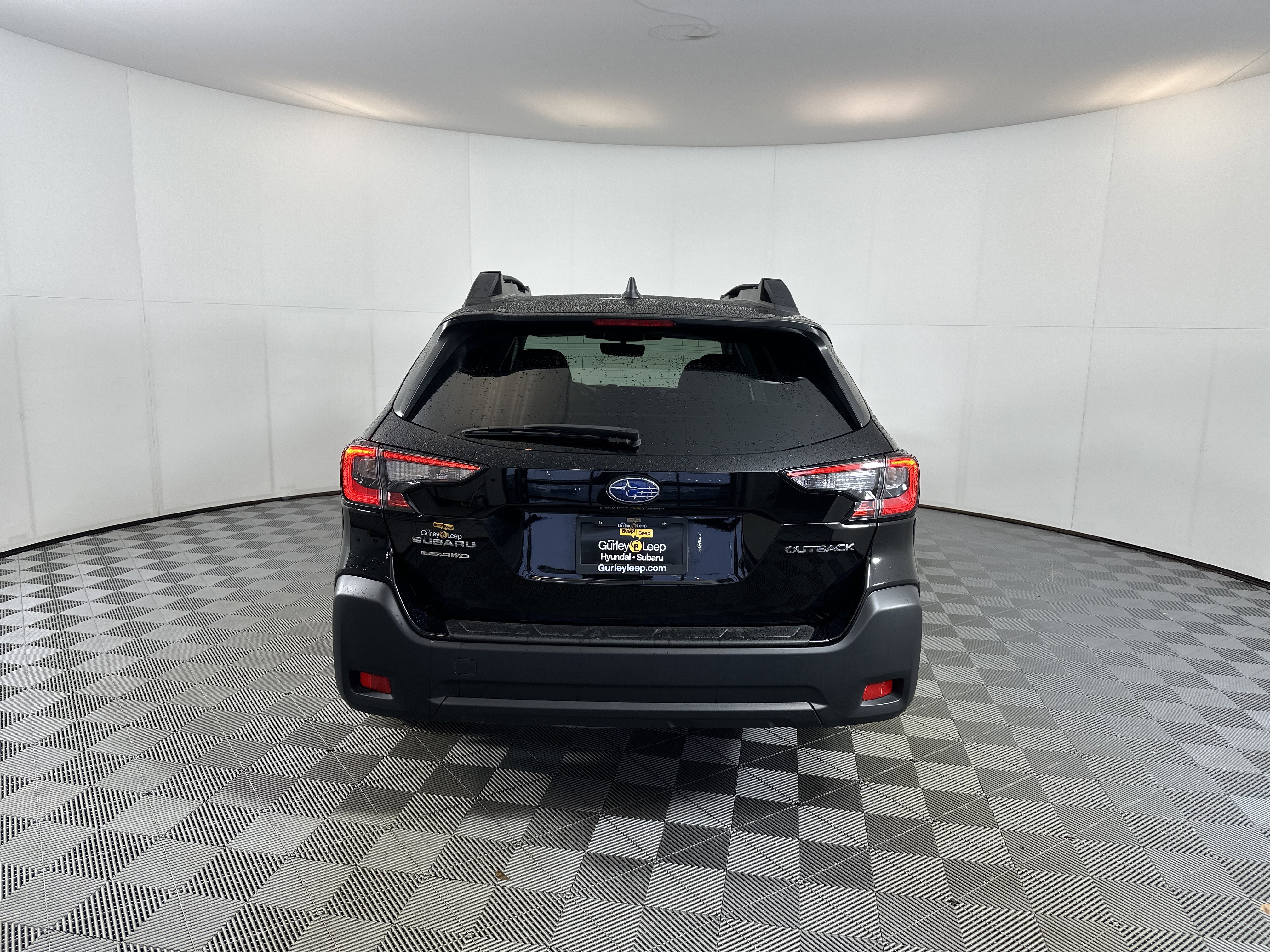 Used 2025 Subaru Outback Premium w/ Popular Package #1A image 9