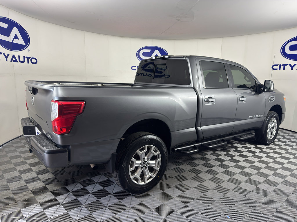 Used 2021 Nissan Titan SV w/ SV Convenience Package AWD/4WD image 3