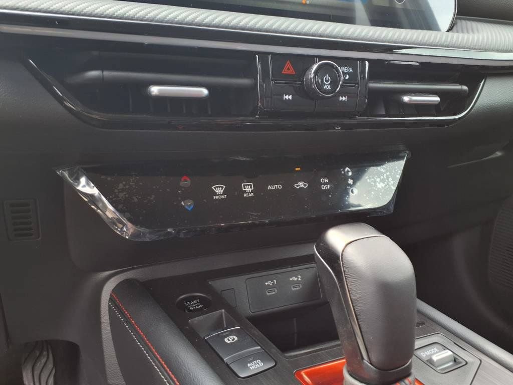 New 2025 Nissan Kicks SR AWD/4WD image 21