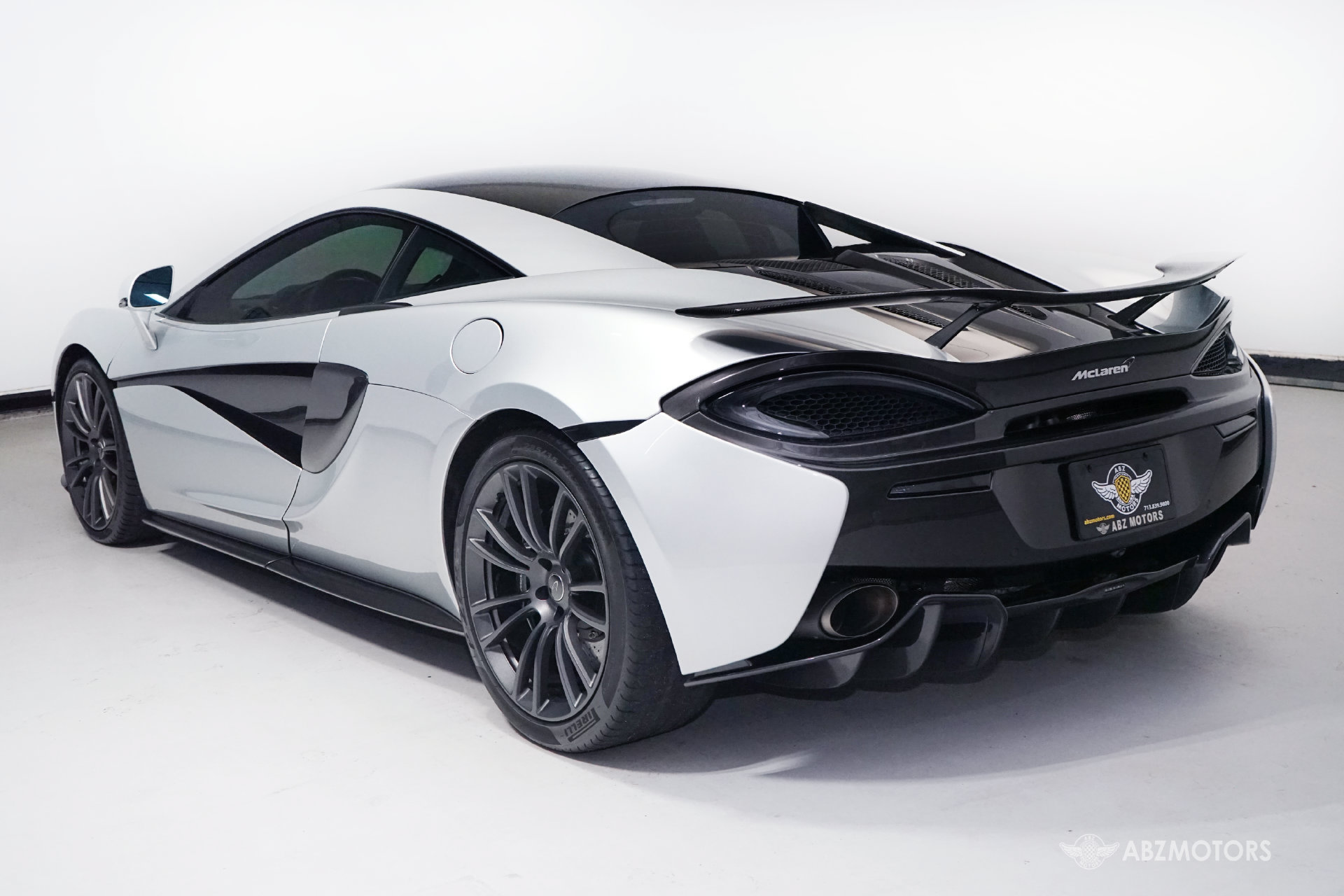 Used 2017 McLaren 570S Coupe RWD image 7