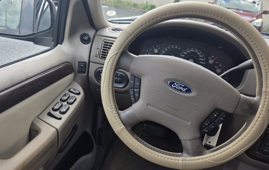 Used 2003 Ford Explorer Eddie Bauer RWD image 22