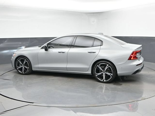 Used 2025 Volvo S60 B5 Plus FWD image 7