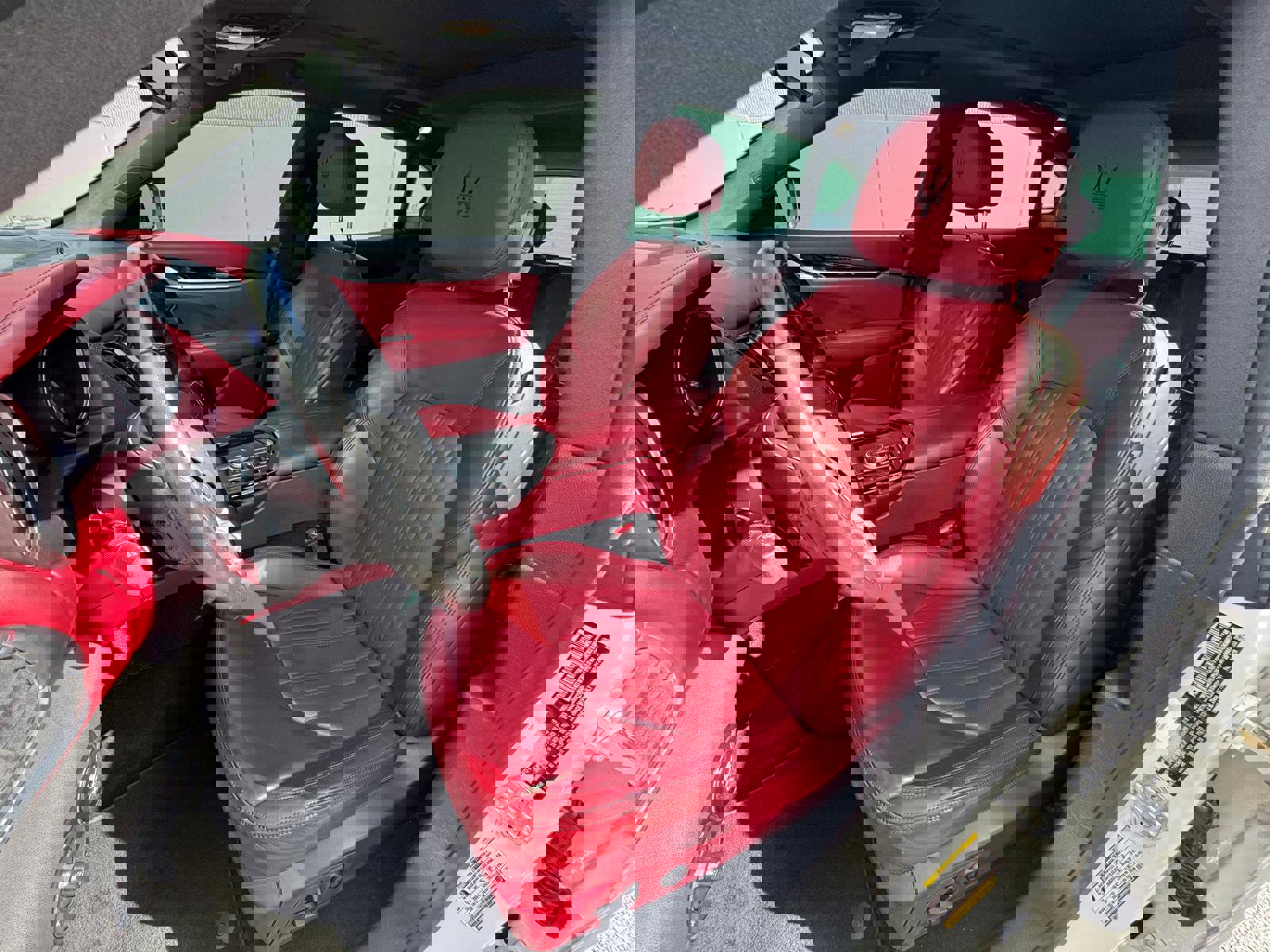 Used 2018 Maserati Levante GranLusso image 3