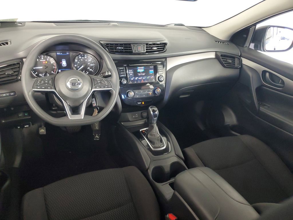 Used 2020 Nissan Rogue Sport S image 15