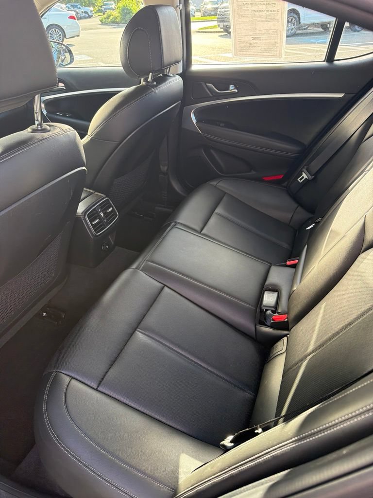 Used 2023 Genesis G70 2.0T AWD/4WD image 6