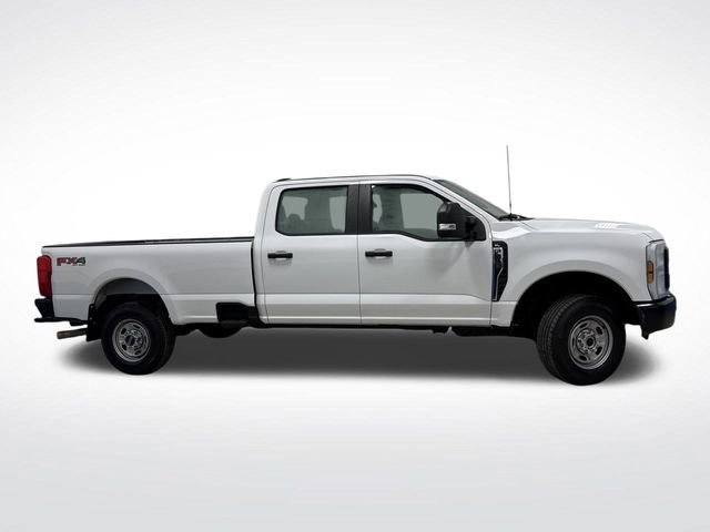 Used 2024 Ford F250 XL w/ XL Chrome Package image 2
