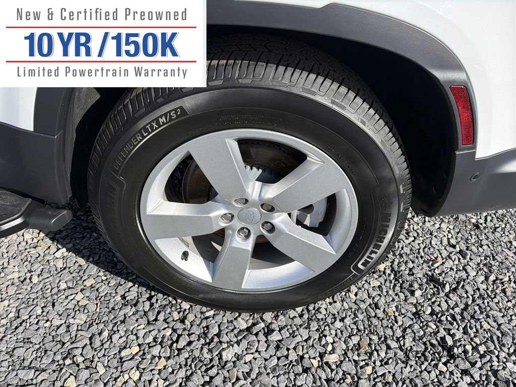 Used 2024 Land Rover Defender 130 S image 12