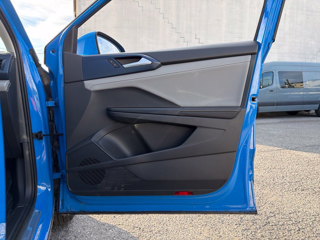 Used 2024 Volkswagen Taos SE FWD image 19
