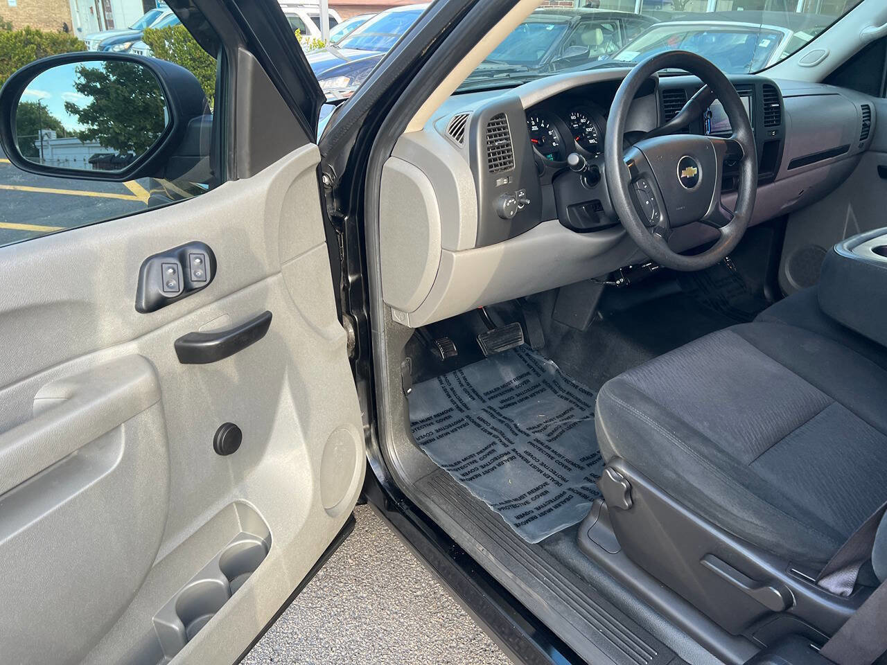 Used 2012 Chevrolet Silverado 1500 W/T RWD image 17