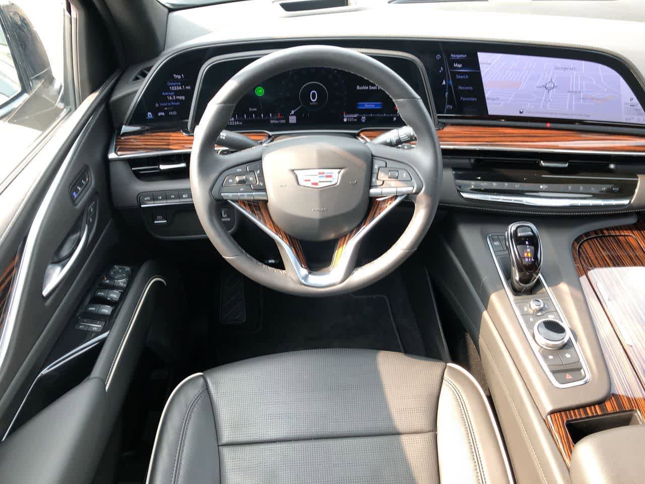 Used 2023 Cadillac Escalade Premium Luxury image 11
