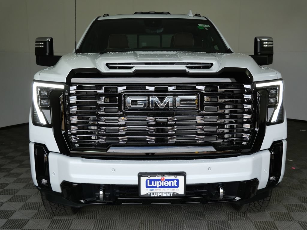 New 2026 GMC Sierra 3500 Denali Ultimate AWD/4WD image 8