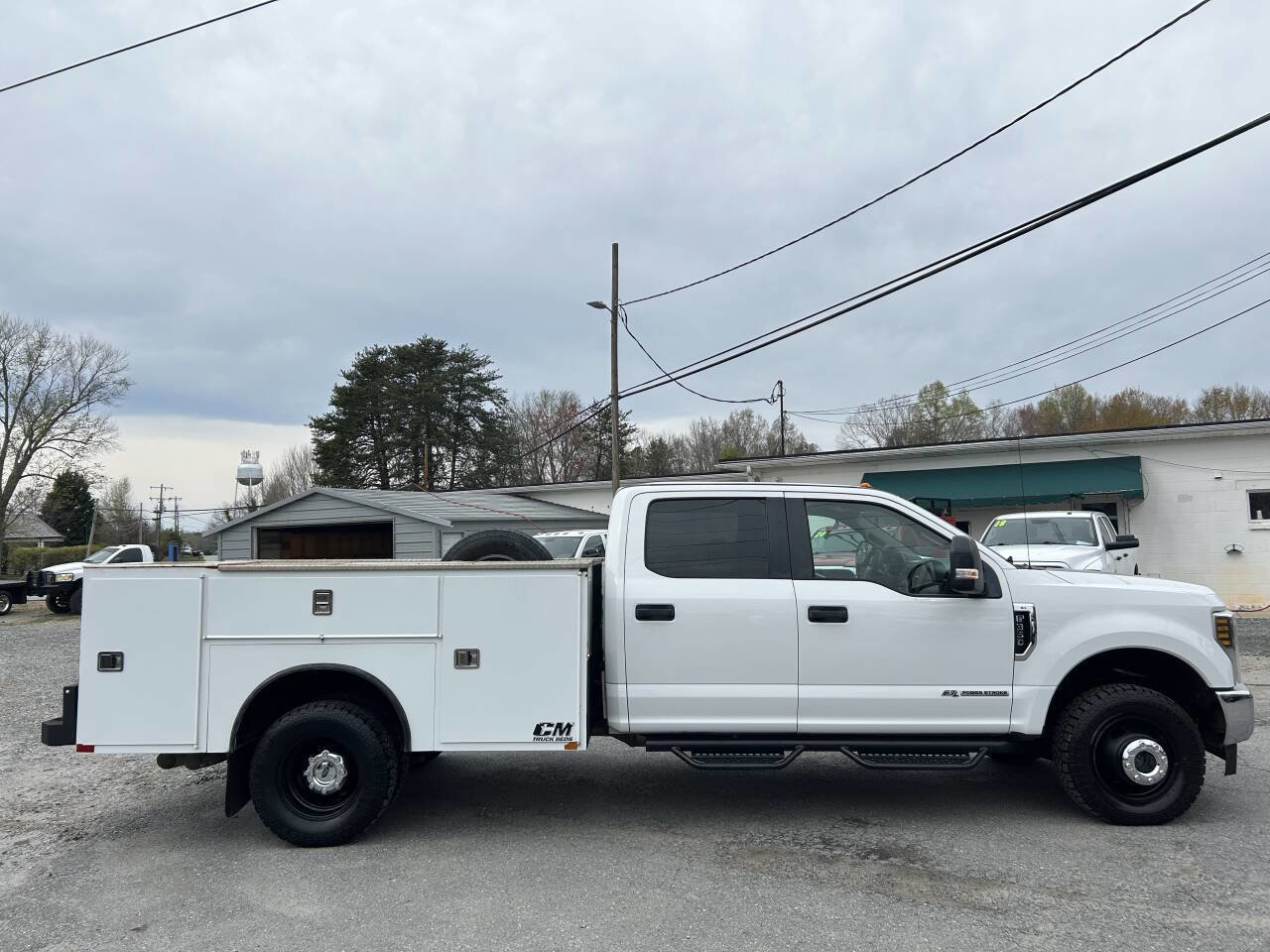 Used 2019 Ford F350 XL w/ Power Equipment Group image 5