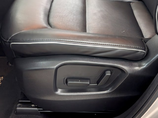 Used 2025 MAZDA CX-5 AWD 2.5 S w/ Select Package image 12