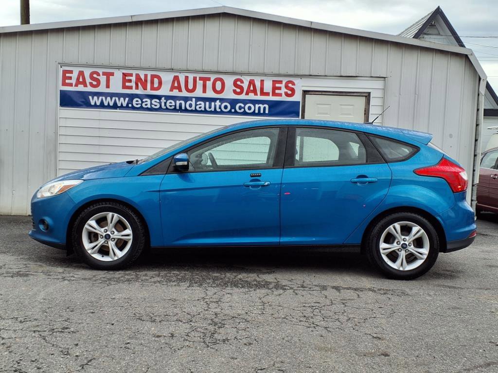 Used 2014 Ford Focus SE w/ SE Winter Package image 2