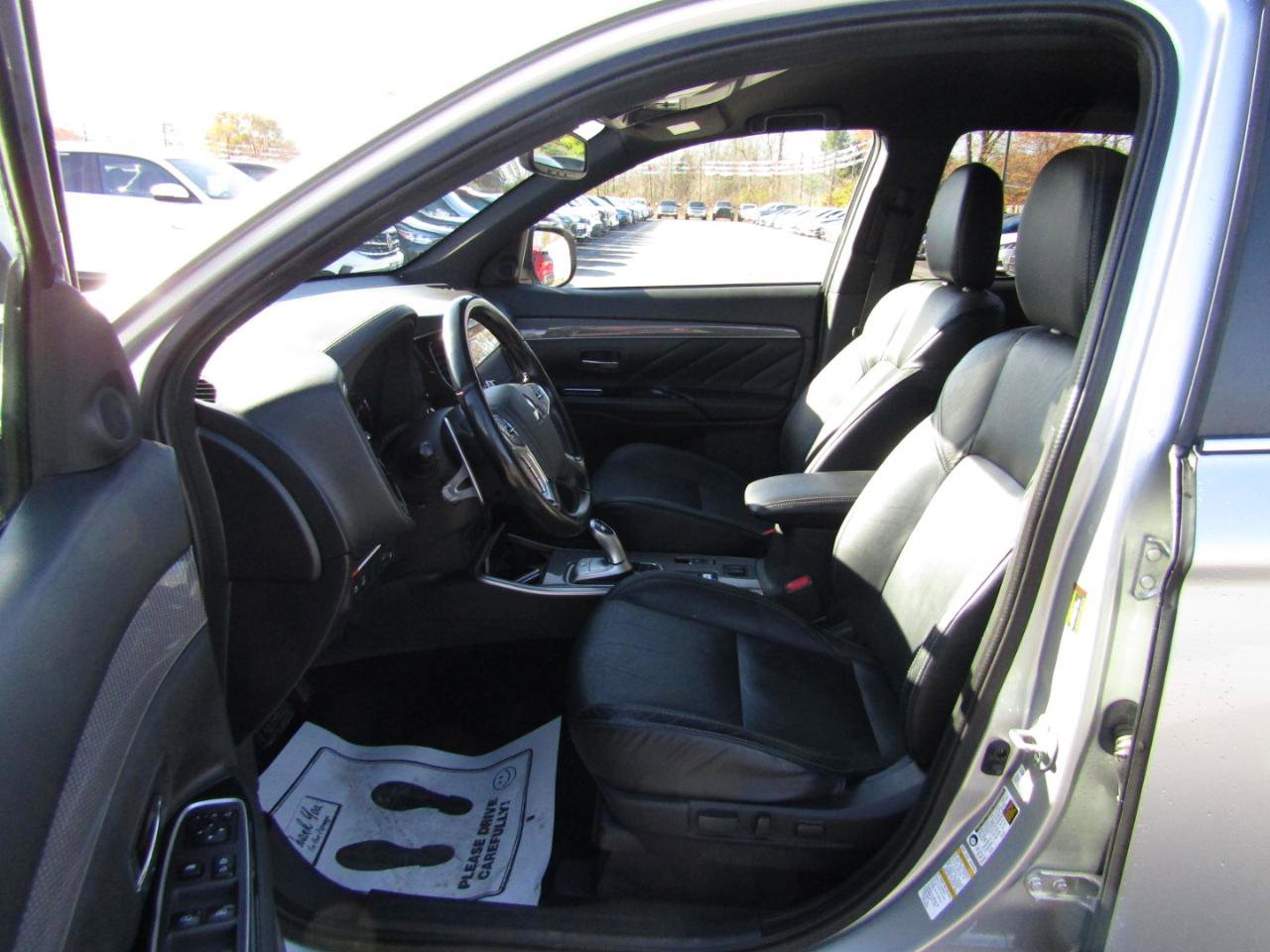 Used 2022 Mitsubishi Outlander SEL AWD/4WD image 16