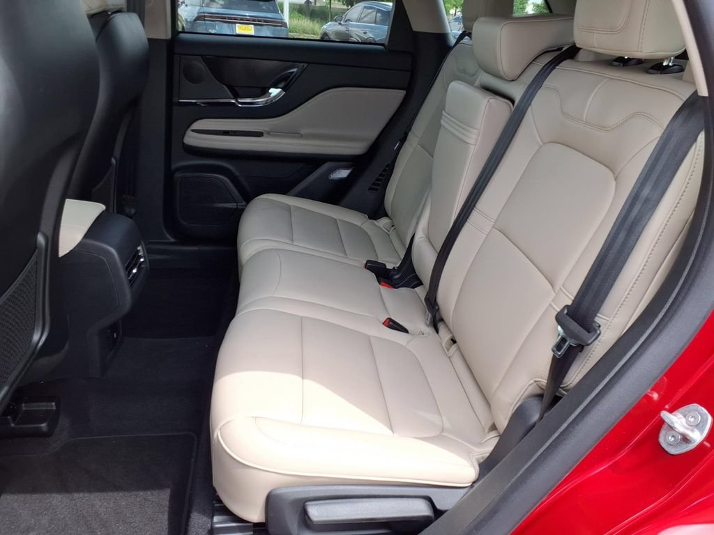 Used 2026 Lincoln Corsair Premiere FWD image 25