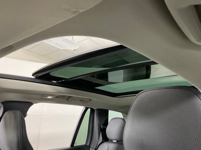 Certified 2025 Volvo XC90 B5 Plus w/ Protection Package AWD/4WD image 24