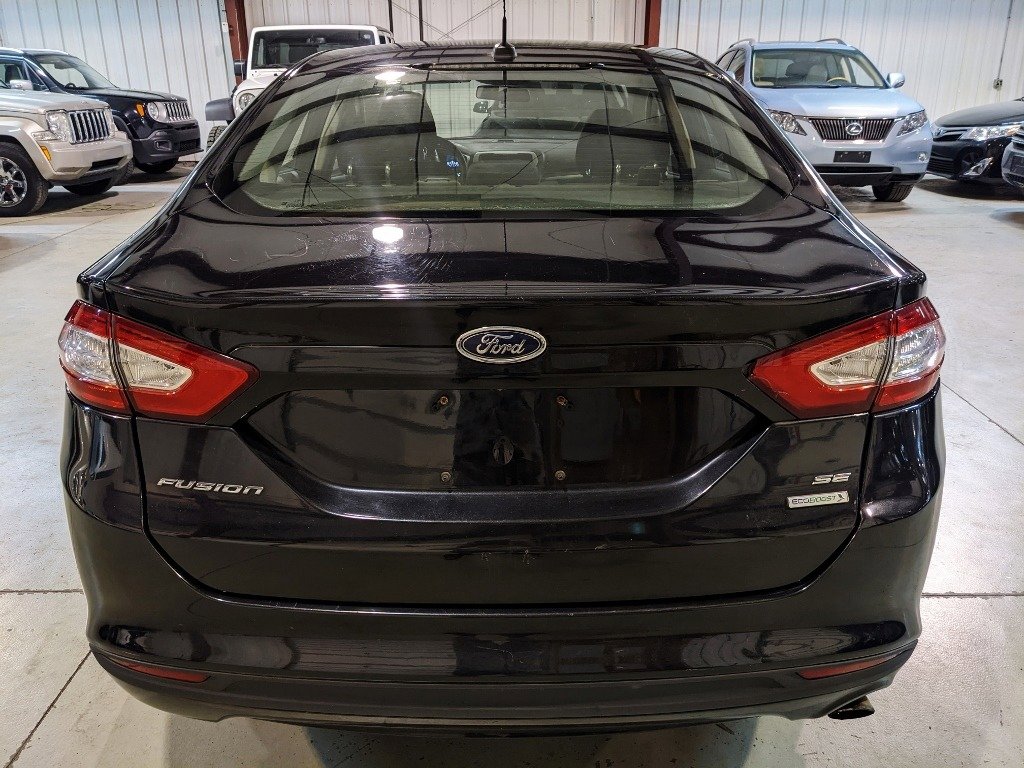 Used 2014 Ford Fusion SE image 6