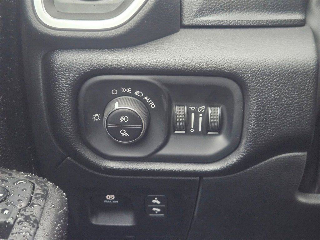 New 2026 RAM 1500 4x4 Crew Cab image 20