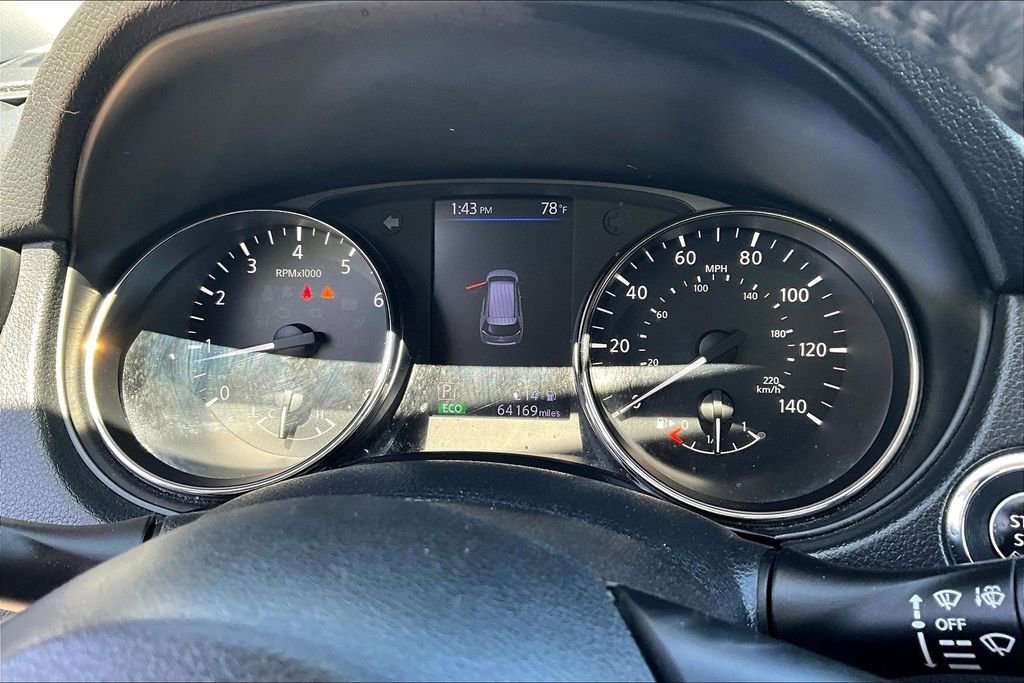 Used 2018 Nissan Rogue SV w/ Premium Package image 13