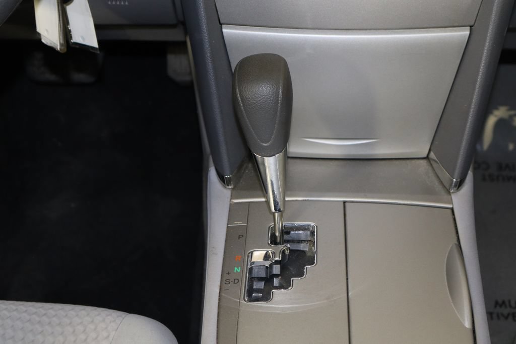 Used 2011 Toyota Camry LE FWD image 24