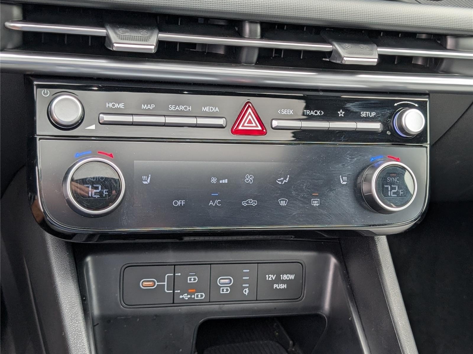 Used 2025 Hyundai Santa Cruz SEL AWD/4WD image 26