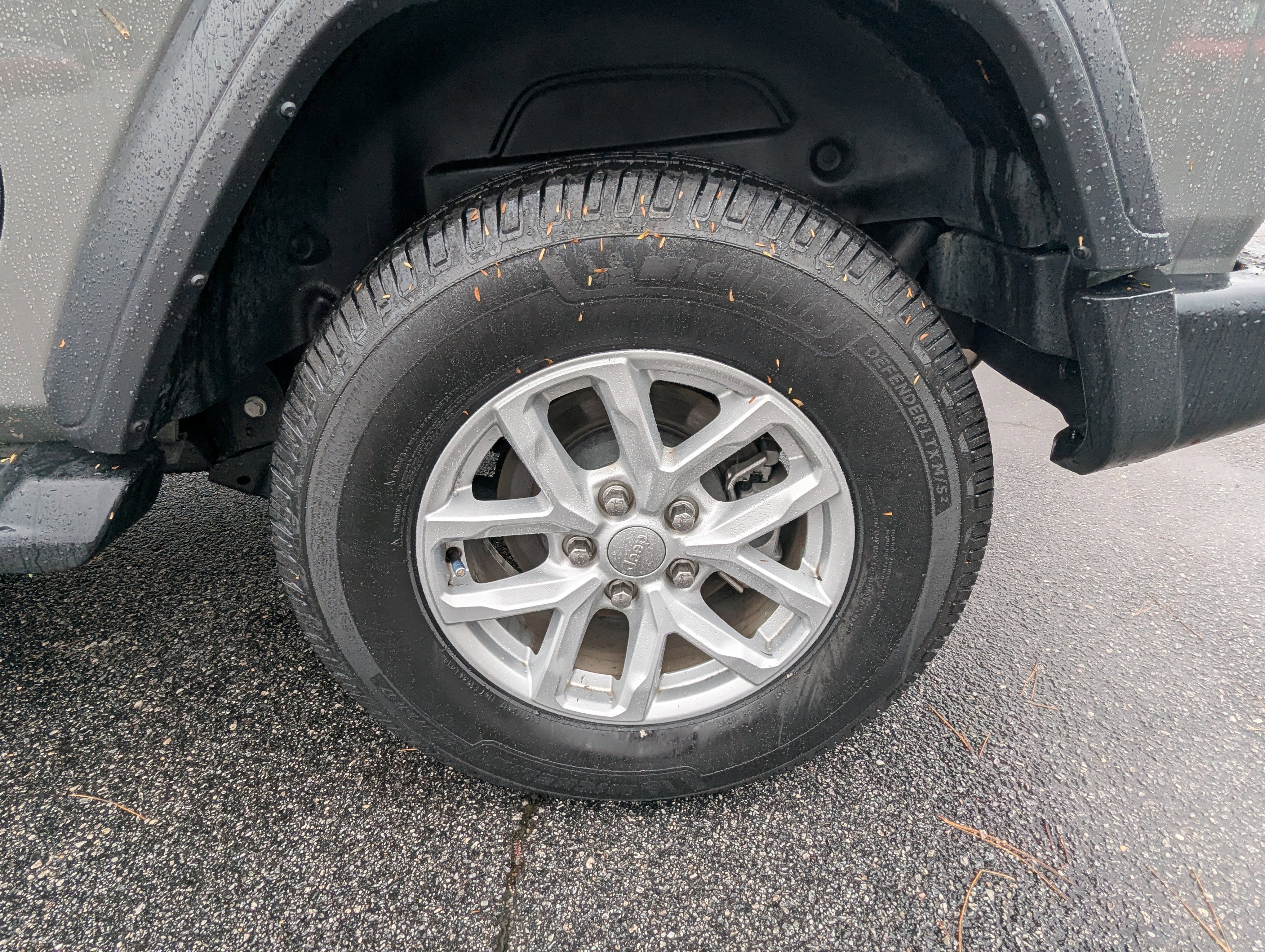 Used 2023 Jeep Wrangler Sport S image 28