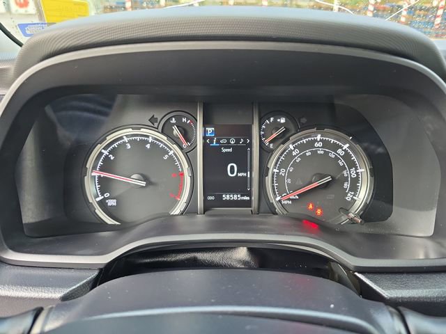 Used 2022 Toyota 4Runner TRD Off-Road image 12