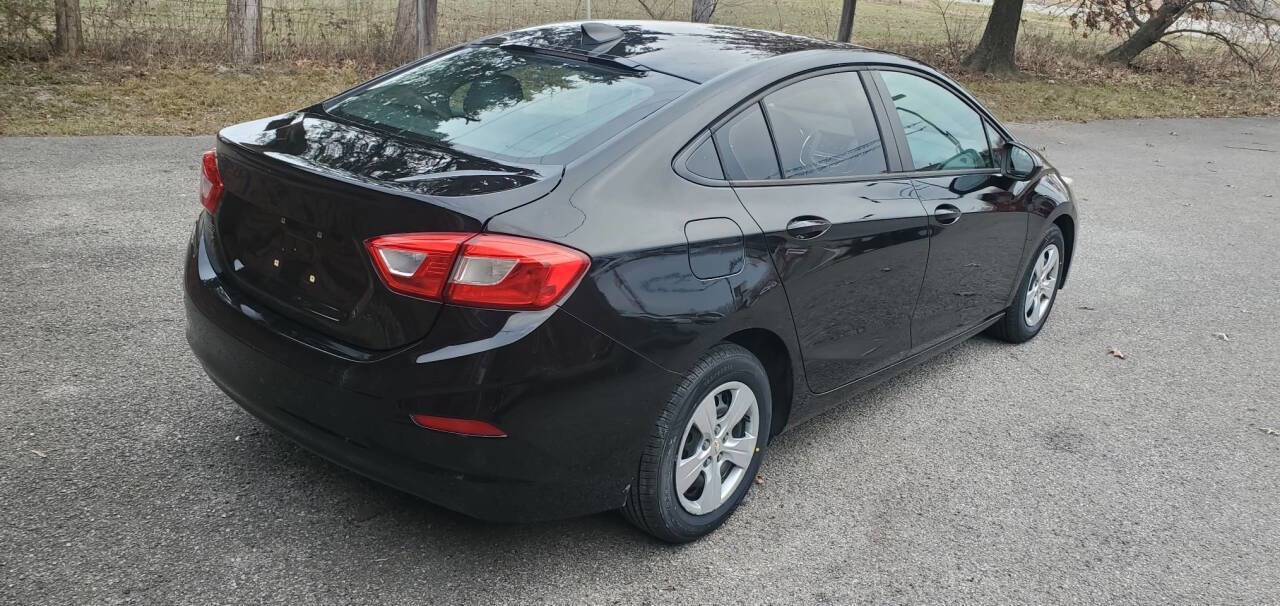 Used 2018 Chevrolet Cruze LS image 16