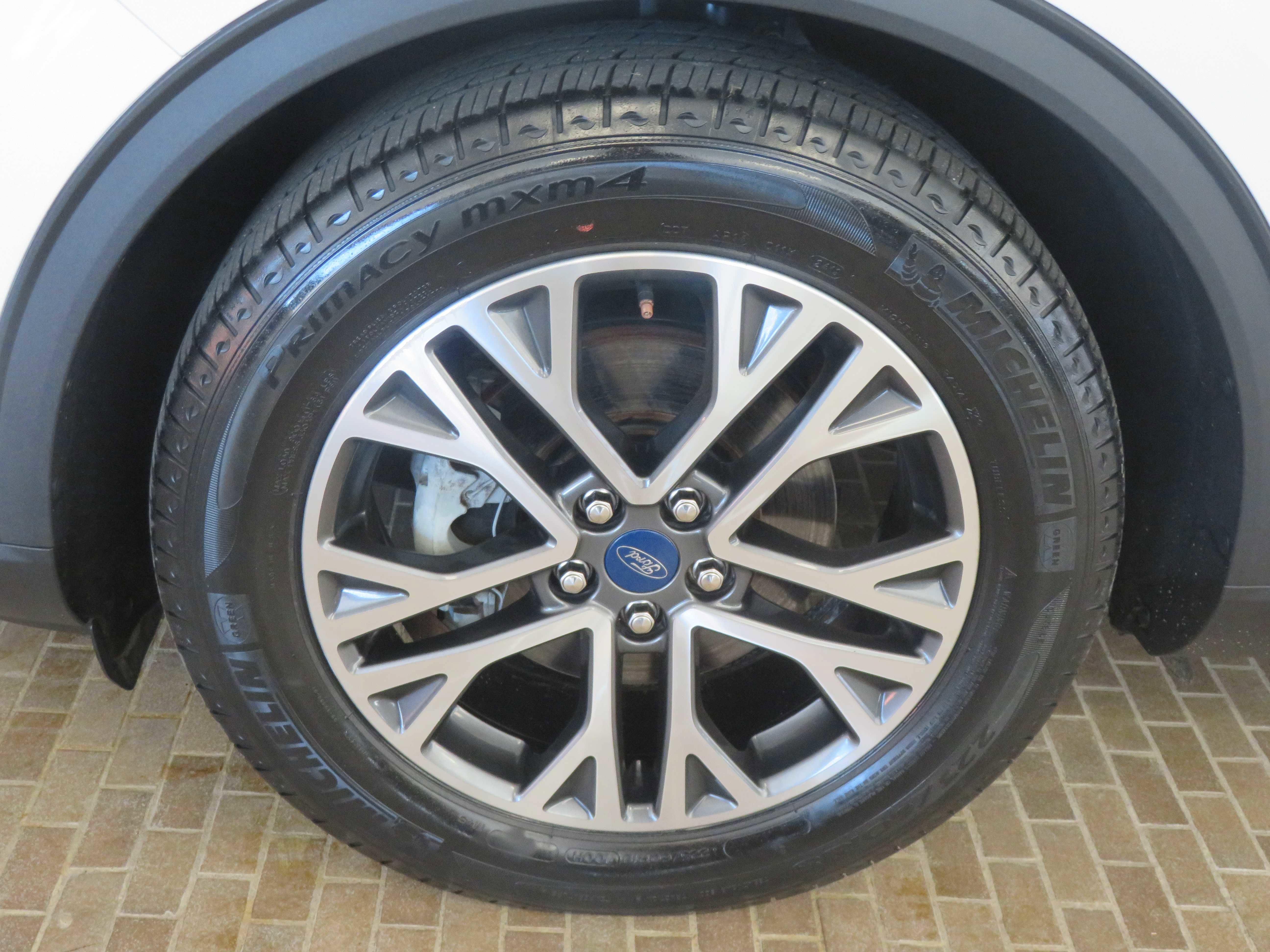 Used 2020 Ford Escape SEL image 7