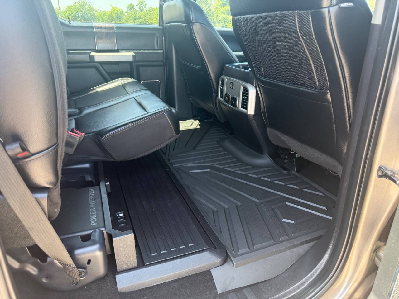 Used 2019 Ford F350 Lariat w/ Lariat Value Package AWD/4WD image 36