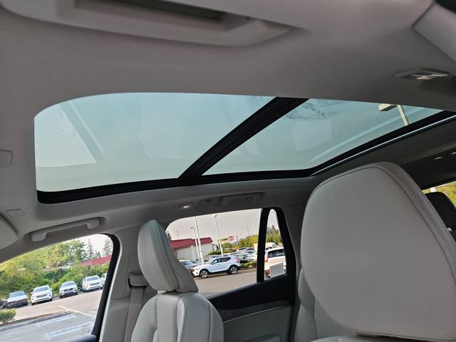 Certified 2023 Volvo XC90 T8 Plus AWD/4WD image 25