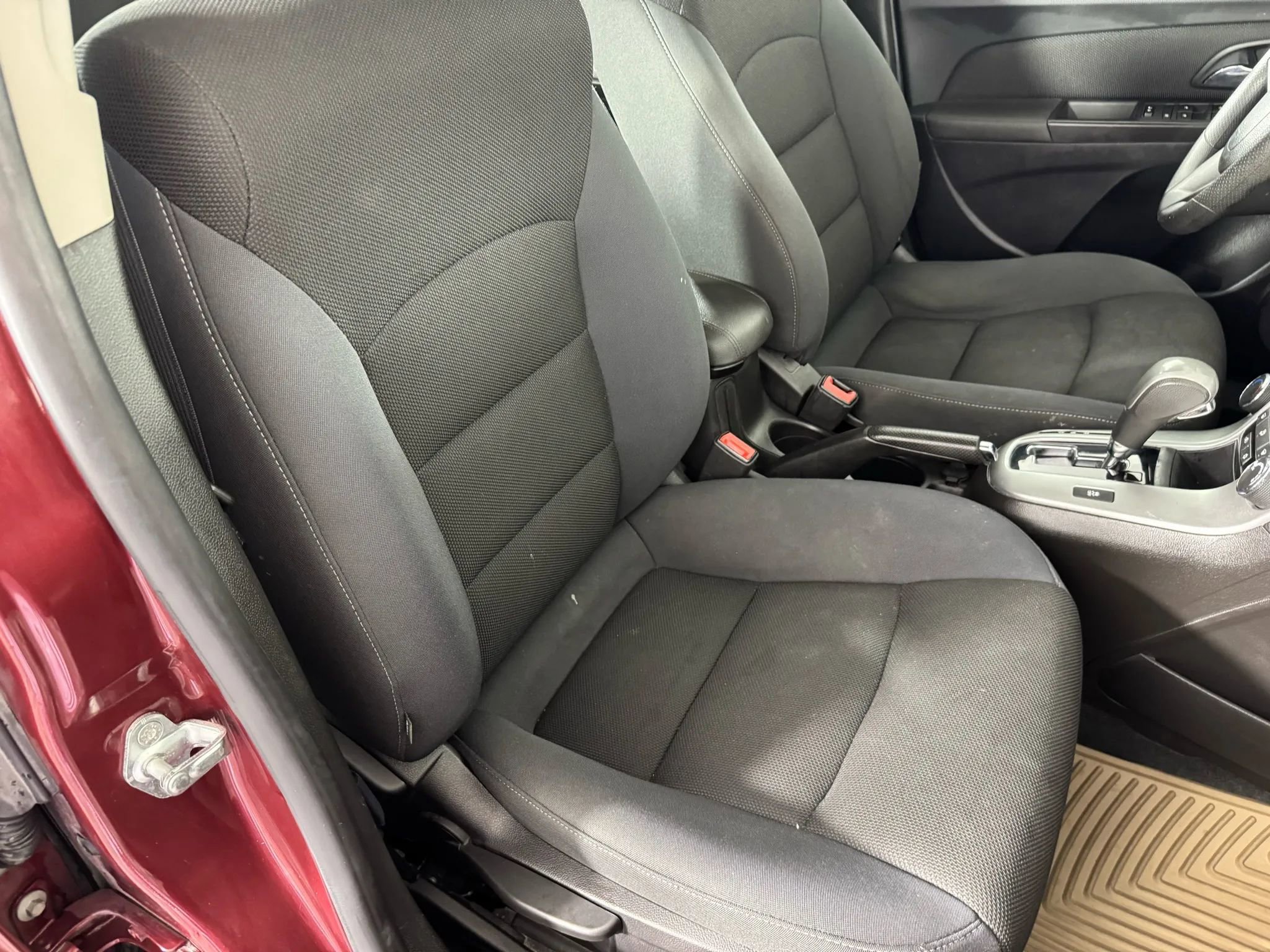 Used 2016 Chevrolet Cruze LT image 31