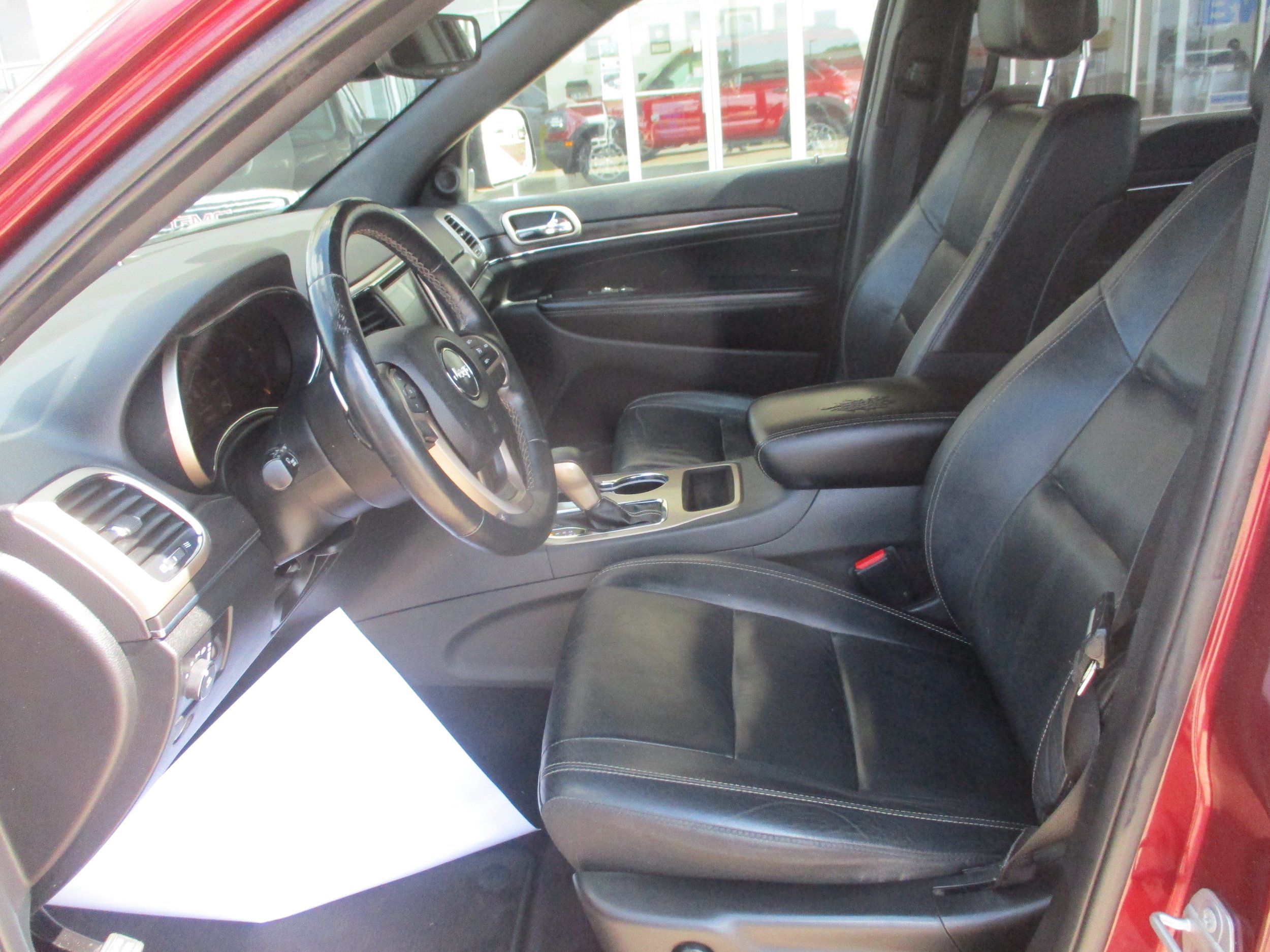 Used 2017 Jeep Grand Cherokee Limited RWD image 4