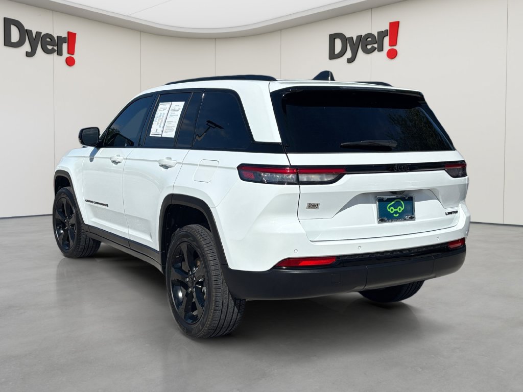 Used 2025 Jeep Grand Cherokee Limited RWD image 3