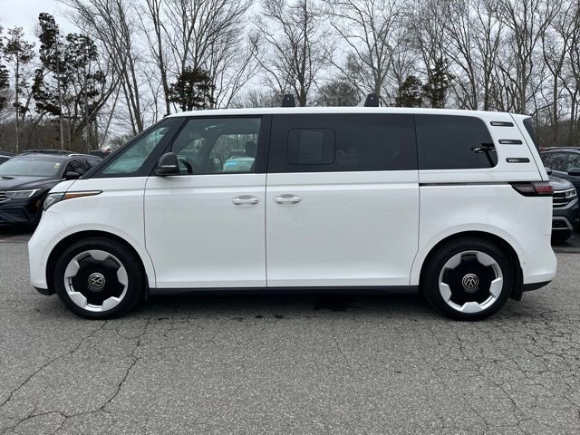 Certified 2025 Volkswagen ID. Buzz Pro S image 9