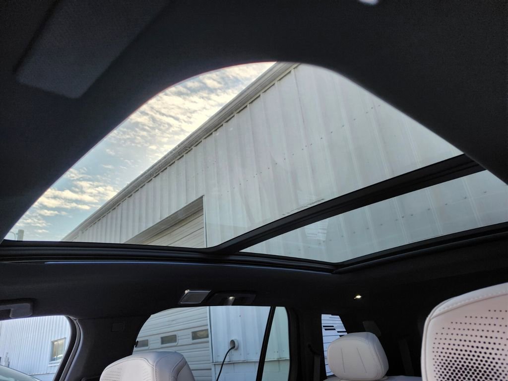 Used 2026 Cadillac Vistiq Luxury image 20