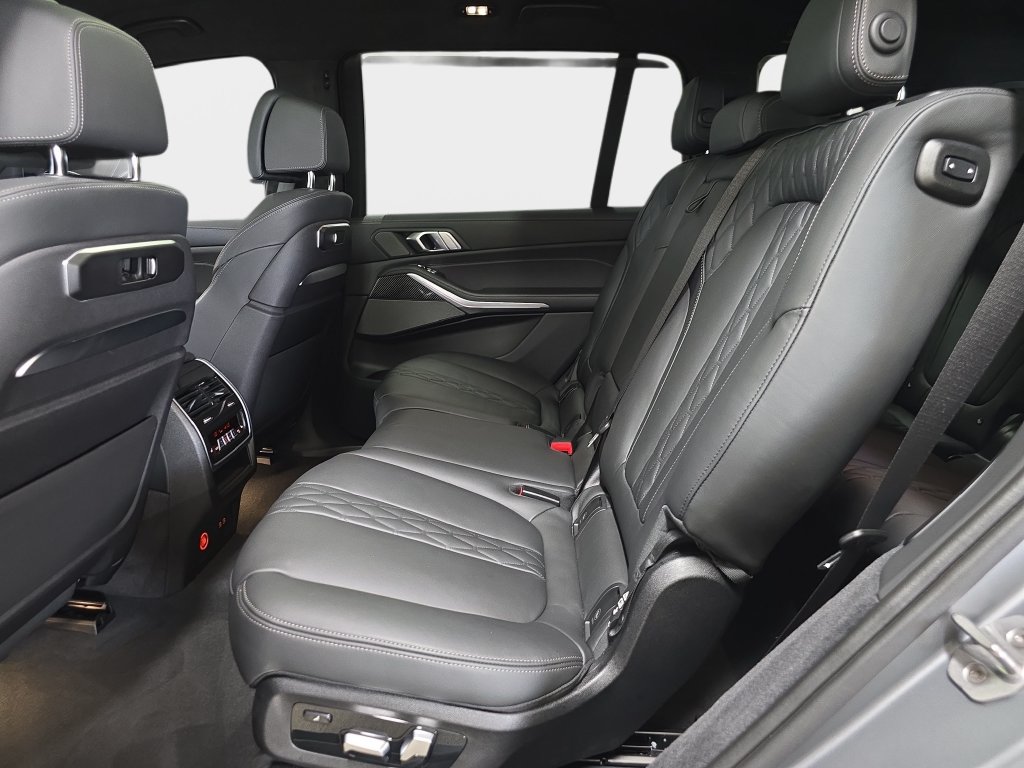 Certified 2024 BMW X7 M60i w/ Executive Package AWD/4WD image 14