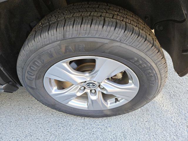 Used 2022 Toyota RAV4 XLE image 10