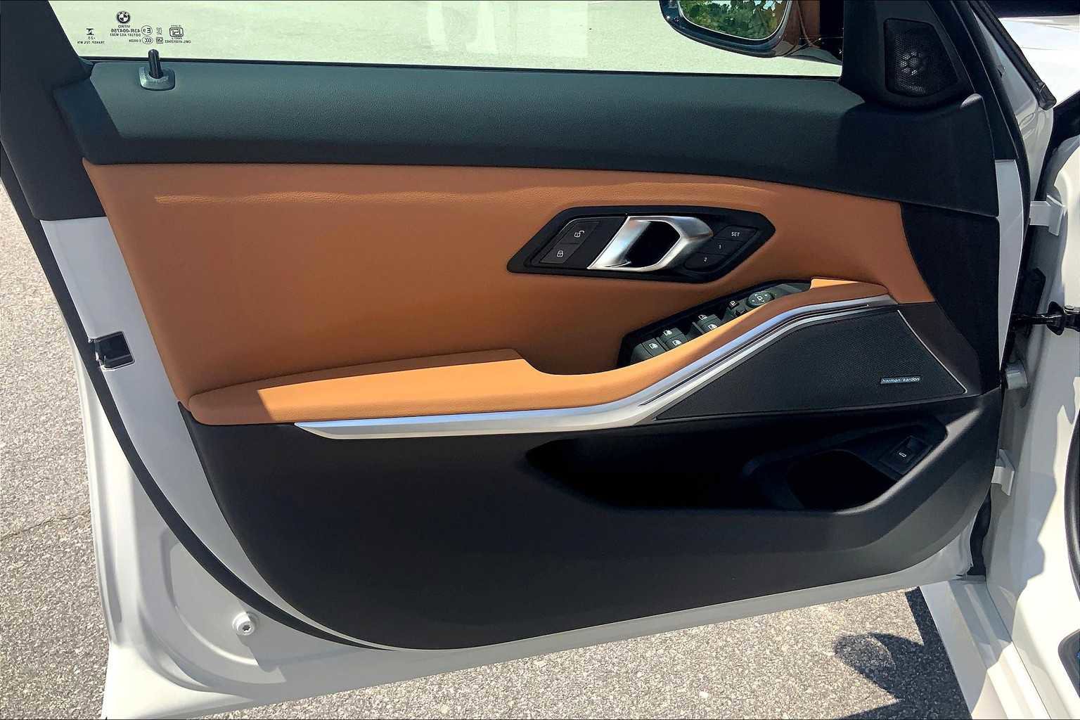 New 2025 BMW 330i xDrive Sedan w/ M Sport Package image 10