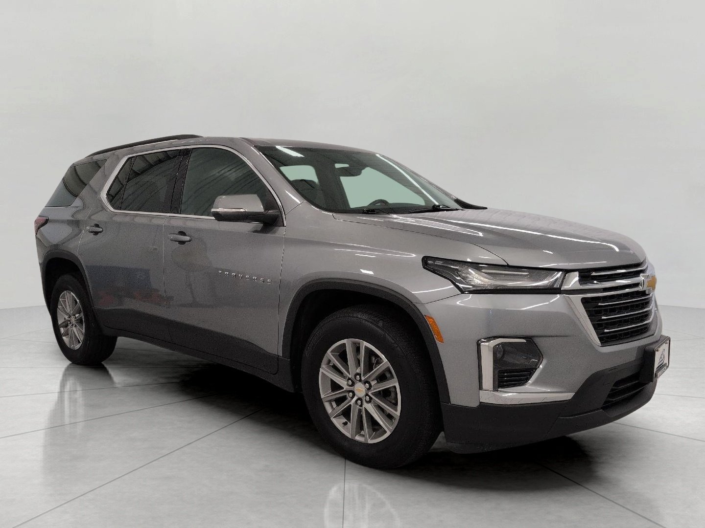 Used 2023 Chevrolet Traverse LT