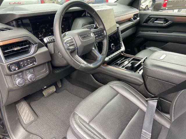 Used 2025 GMC Yukon XL Denali image 6